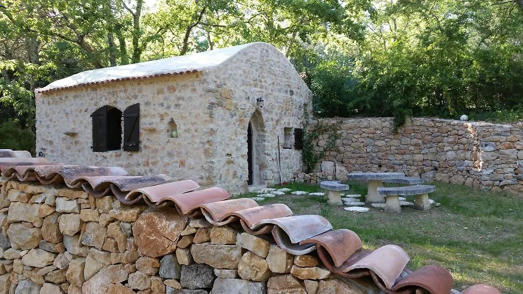 Le Donjon Des Combes Bed & Breakfast Fayence