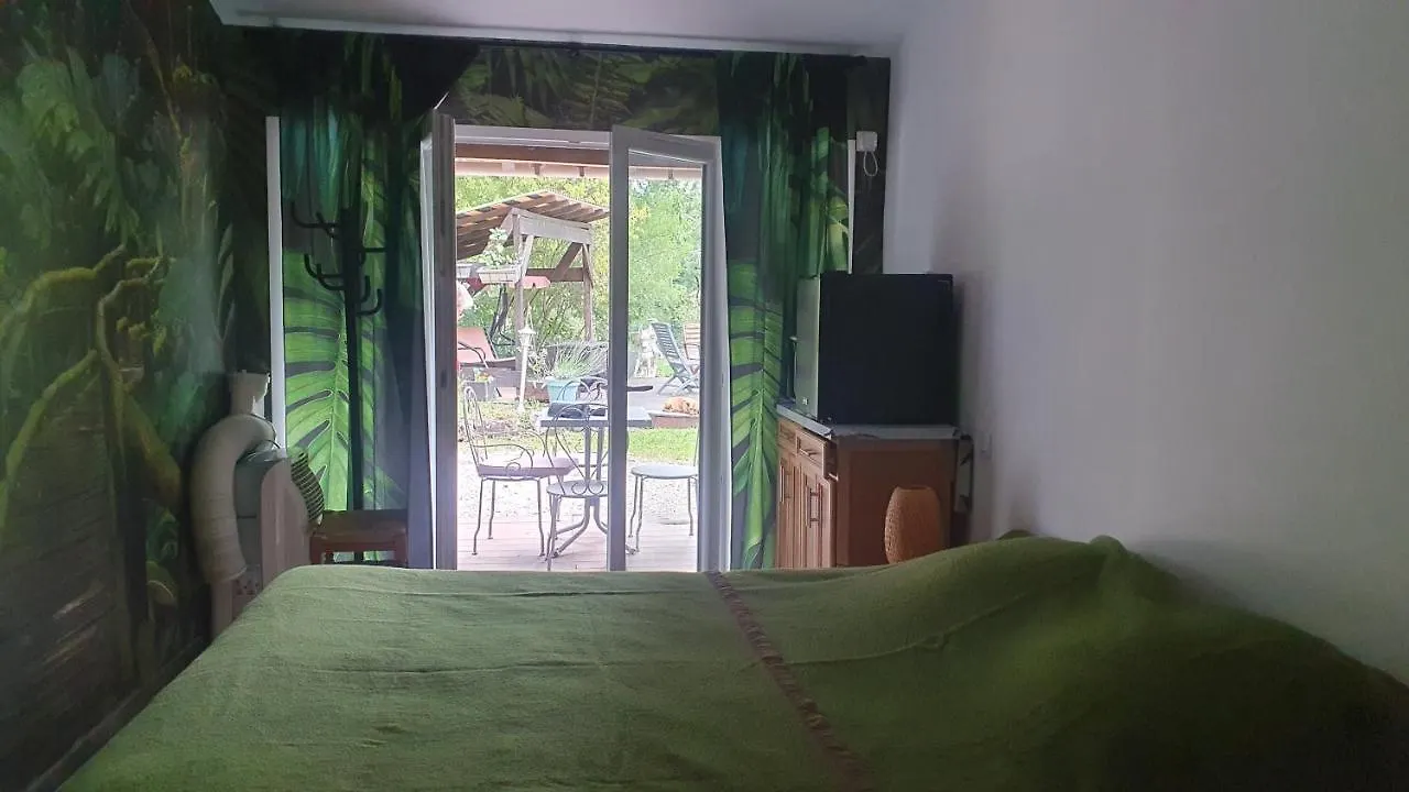 Le Donjon Des Combes Bed & Breakfast Fayence 0*,  프랑스